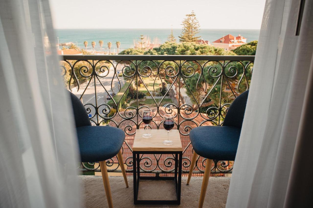Hotel A House In Estoril - Adults Only Exteriér fotografie A balcony in a hotel room