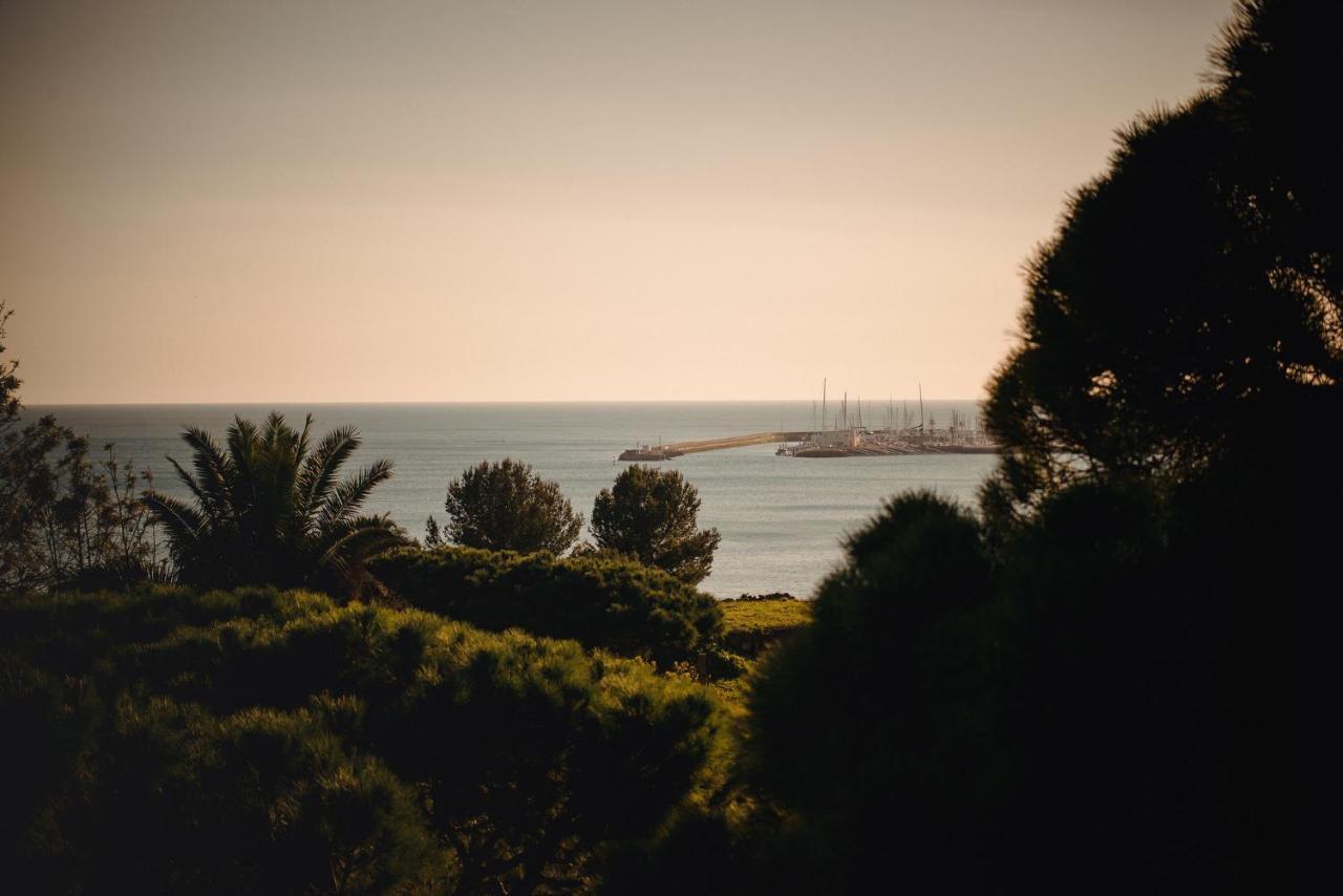 Hotel A House In Estoril - Adults Only Exteriér fotografie View of the port of Rafina
